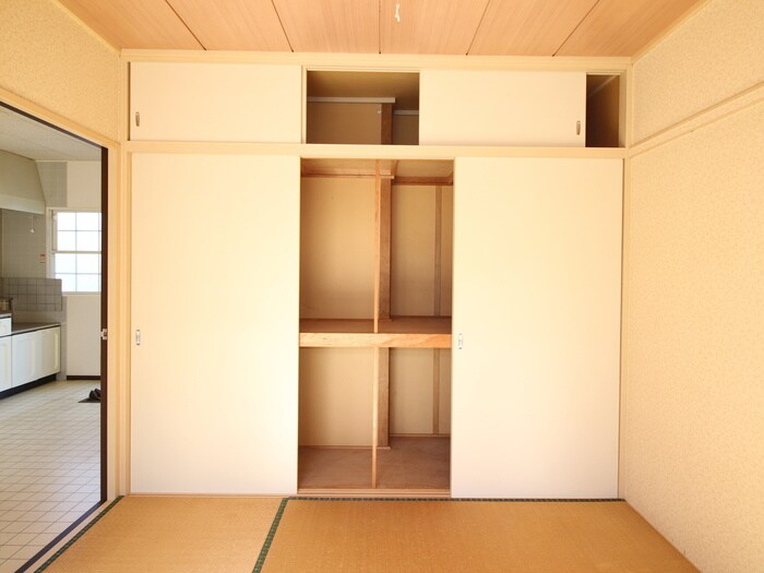 物件内観写真10　(収納)