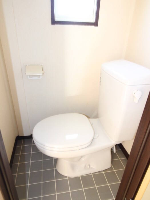 物件内観写真14　(トイレ)