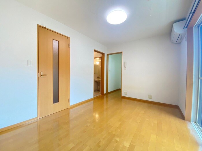 物件内観写真9　(居室)