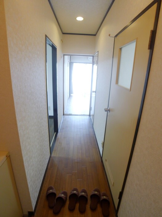 物件内観写真18　(玄関)