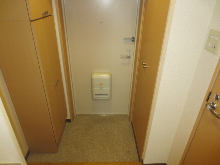 物件内観写真15　(玄関)