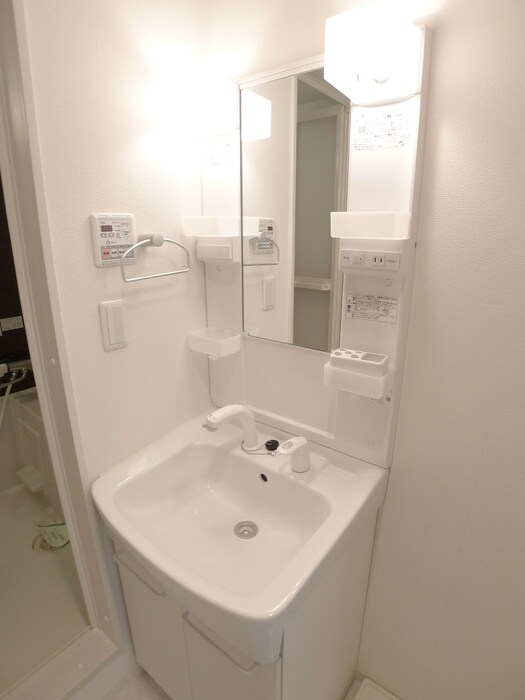 物件内観写真11　(洗面)