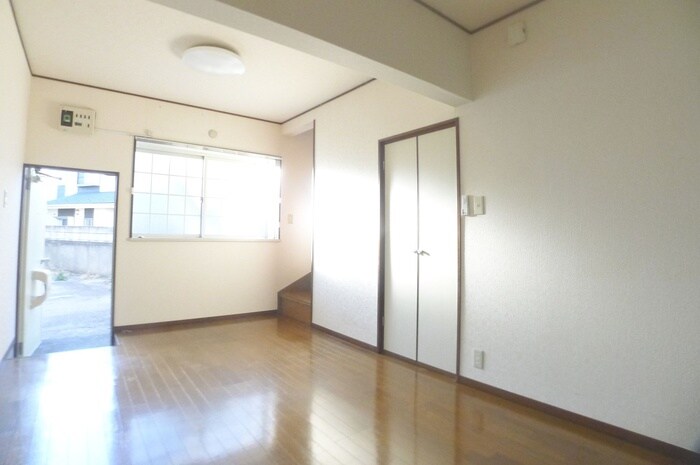 物件内観写真8　(居室)