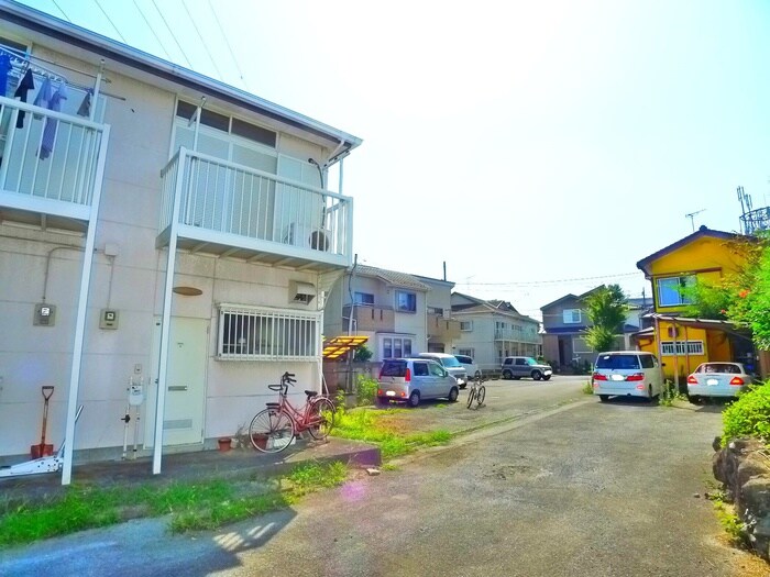 物件外観写真6　(駐車場)