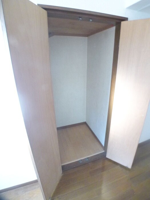 物件内観写真12　(収納)