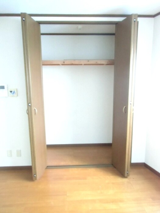 物件内観写真16　(収納)