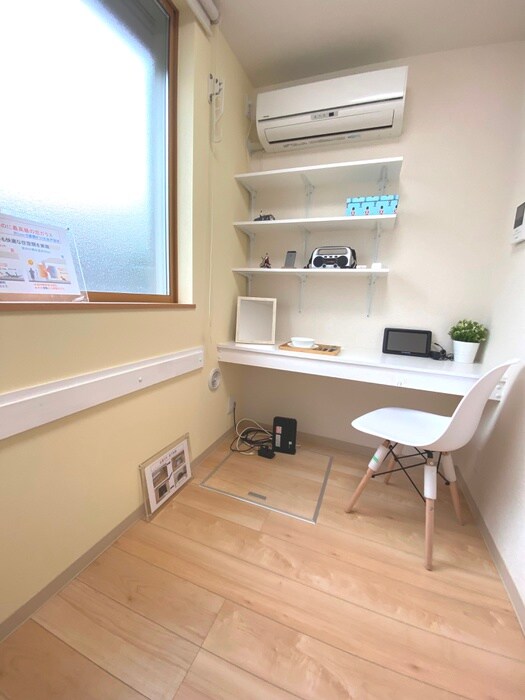 物件内観写真8　(居室)