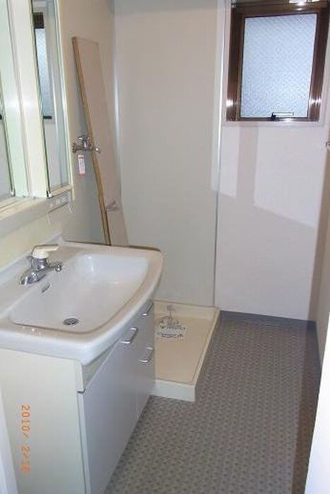 物件内観写真11　(洗面)