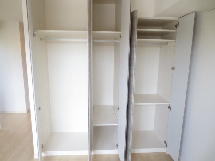 物件内観写真11　(収納)