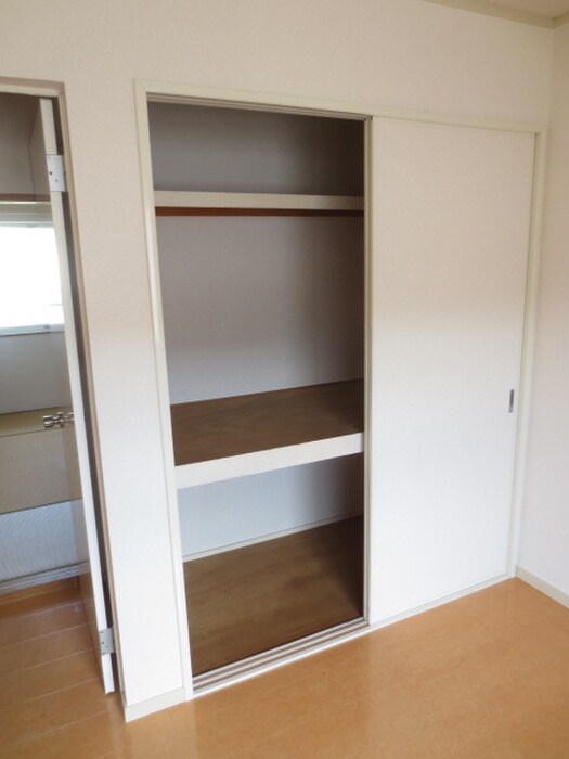 物件内観写真11　(収納)