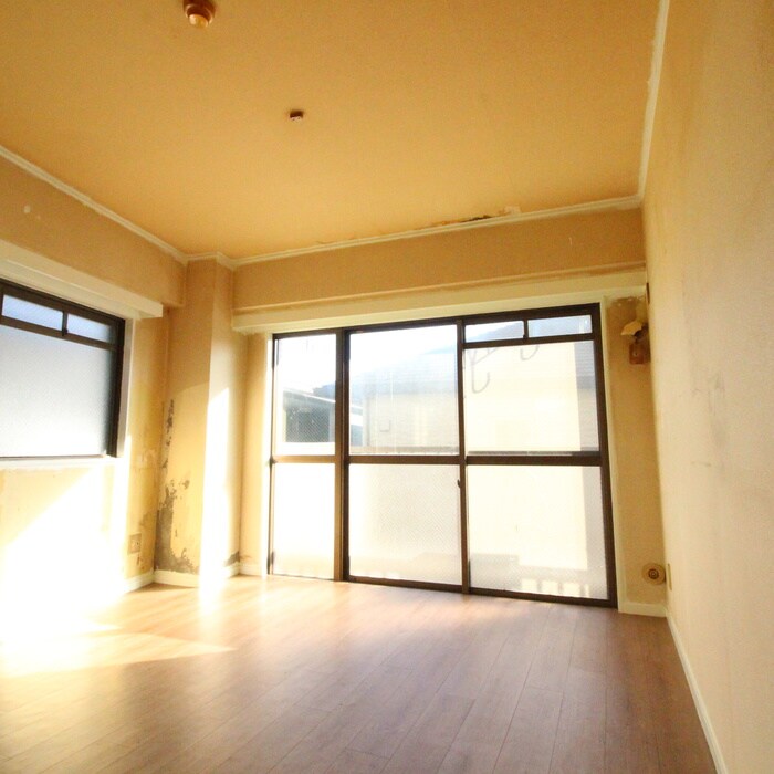 物件内観写真8　(居室)