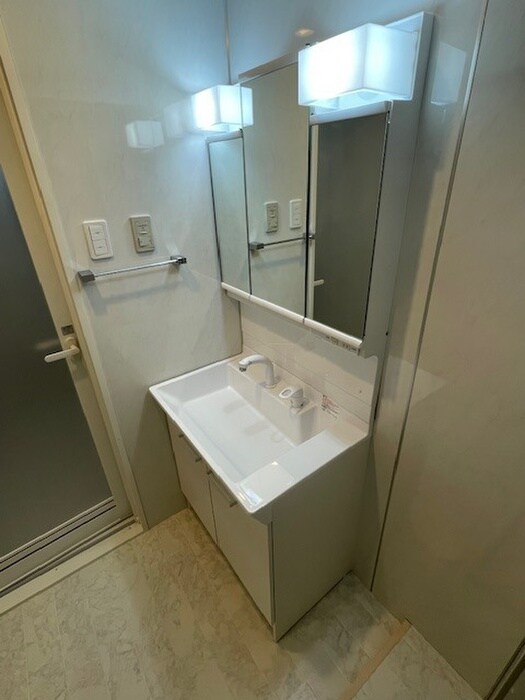 物件内観写真9　(洗面)