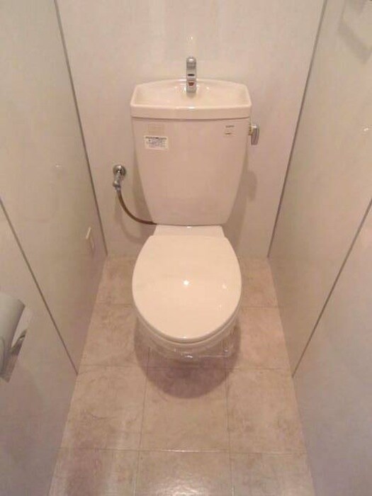 物件内観写真14　(トイレ)