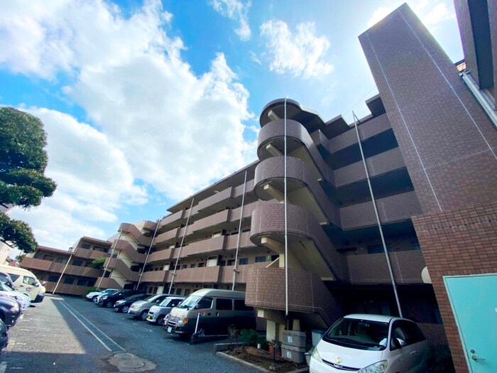 物件外観写真2　(駐車場)