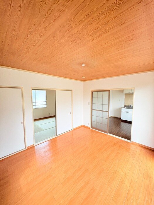 物件内観写真4　(居室)