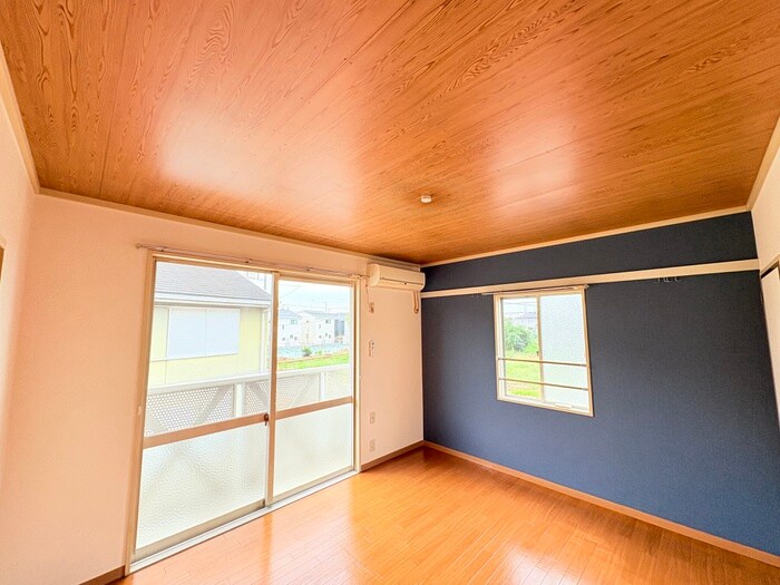 物件内観写真5　(室内からの展望)