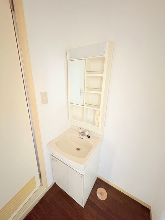 物件内観写真8　(洗面)