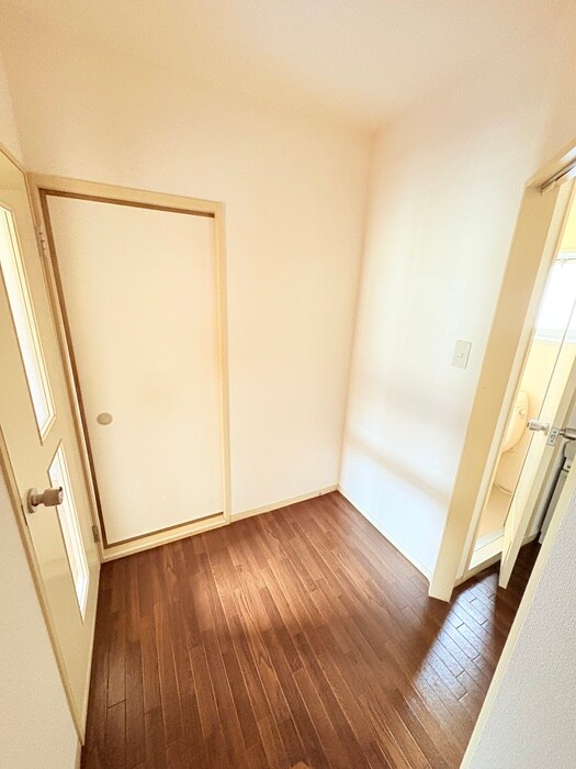 物件内観写真14　(廊下)