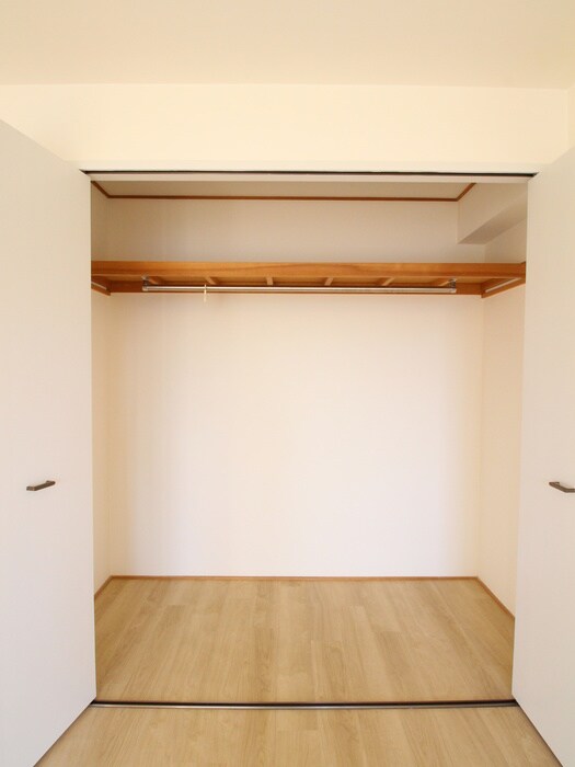 物件内観写真12　(収納)