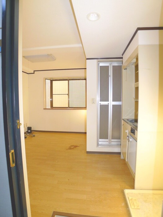 物件内観写真7　(玄関)