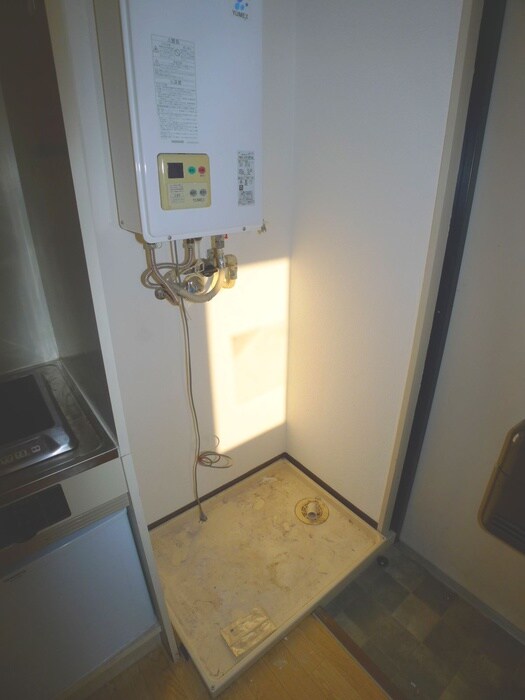 物件内観写真21　(洗濯機置場)