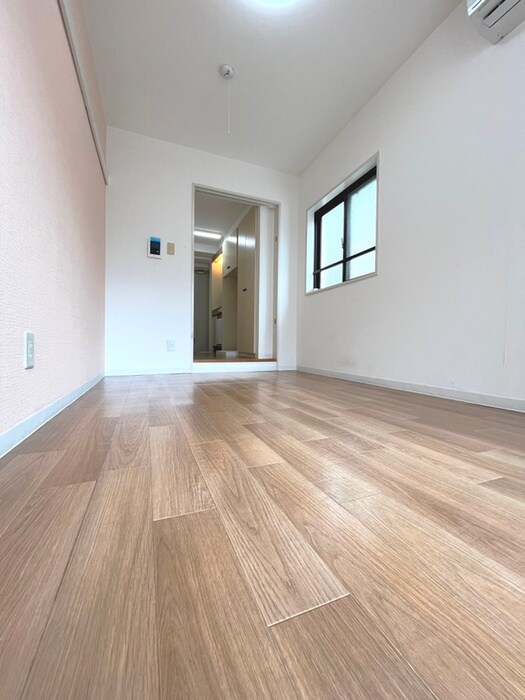 物件内観写真8　(居室)