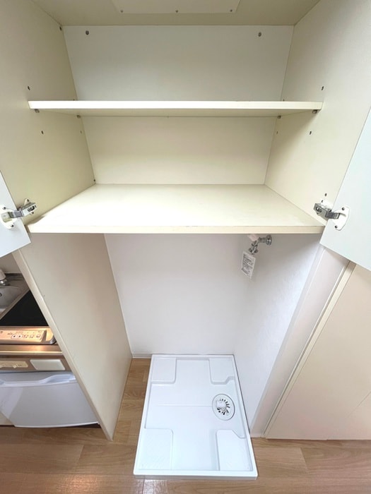 物件内観写真11　(洗濯機置場)