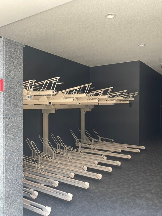 物件外観写真6　(駐輪場)