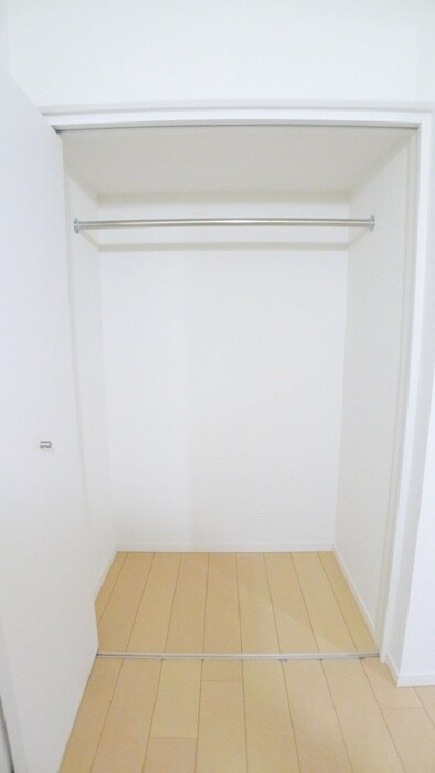 物件内観写真15　(収納)