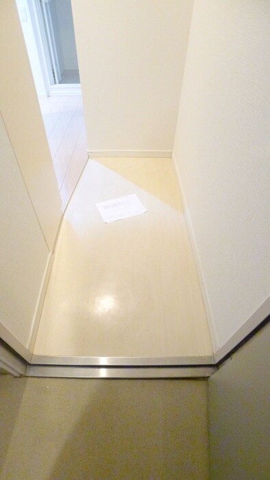 物件内観写真17　(玄関)