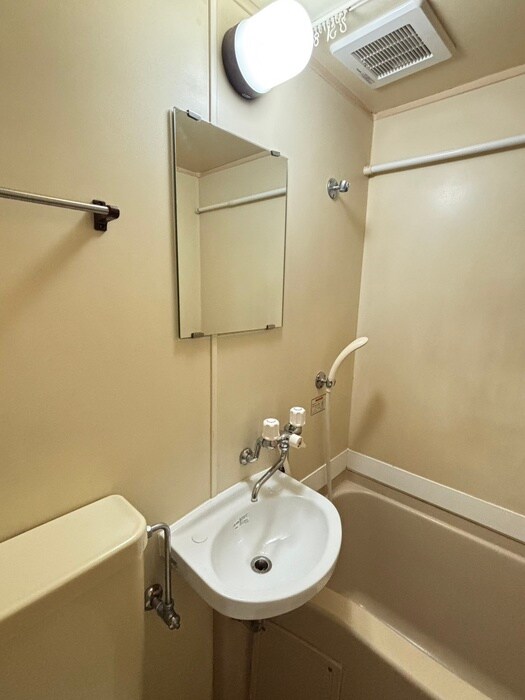 物件内観写真12　(洗面)