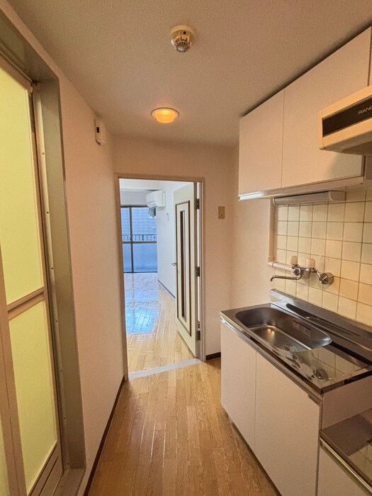 物件内観写真16　(廊下)