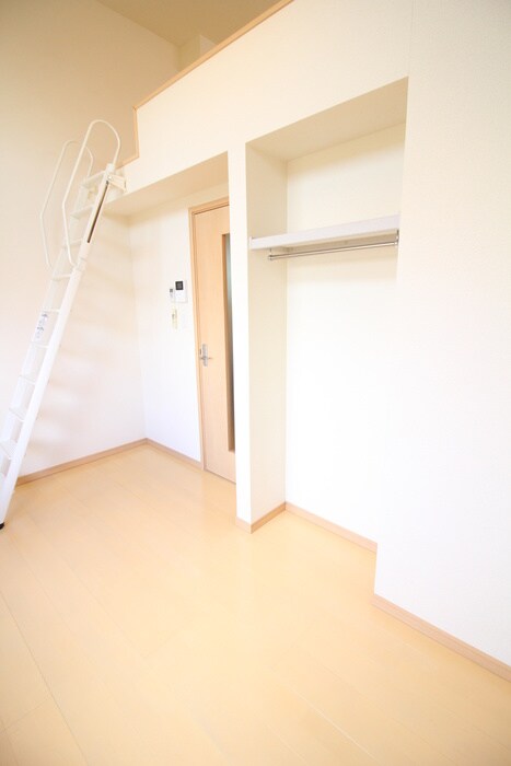 物件内観写真5　(居室)