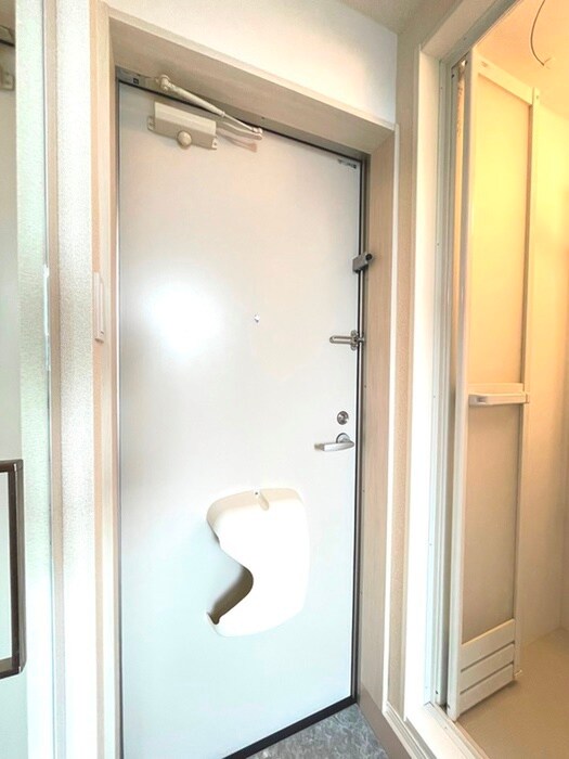 物件内観写真17　(玄関)