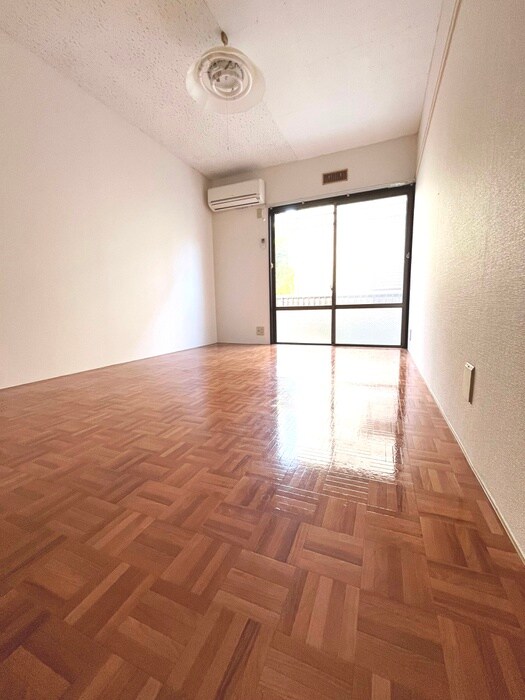 物件内観写真6　(居室)