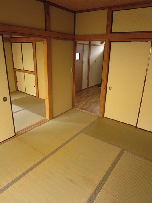 物件内観写真6　(居室)