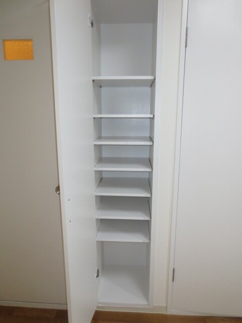 物件内観写真9　(収納)