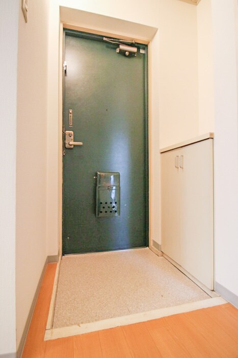 物件内観写真12　(玄関)