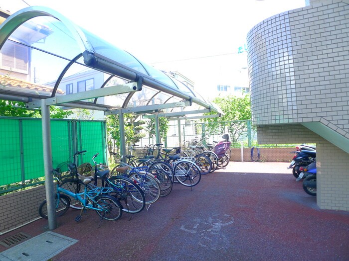 物件外観写真6　(駐輪場)