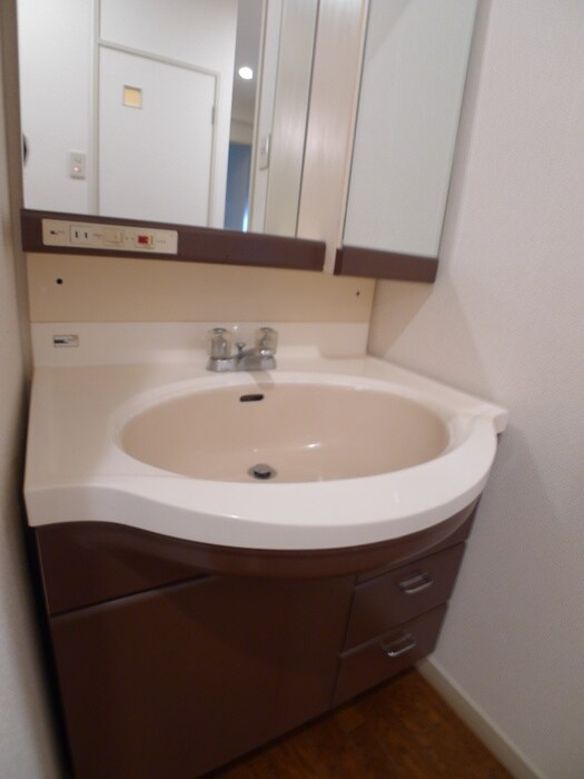 物件内観写真11　(洗面)