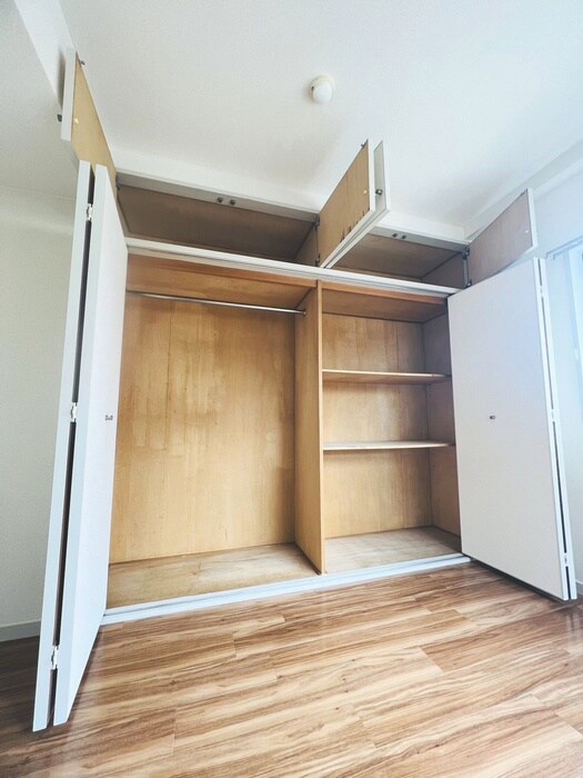 物件内観写真16　(収納)