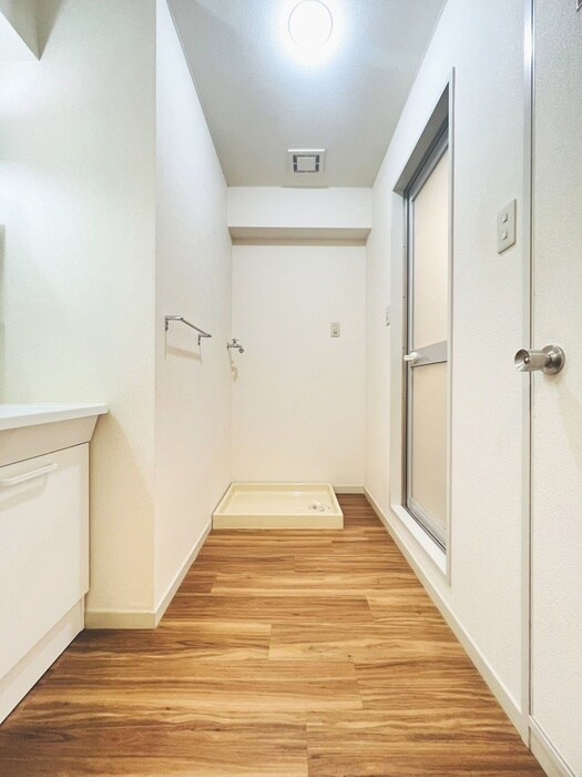 物件内観写真17　(洗濯機置場)