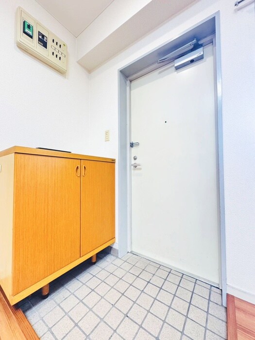 物件内観写真18　(玄関)