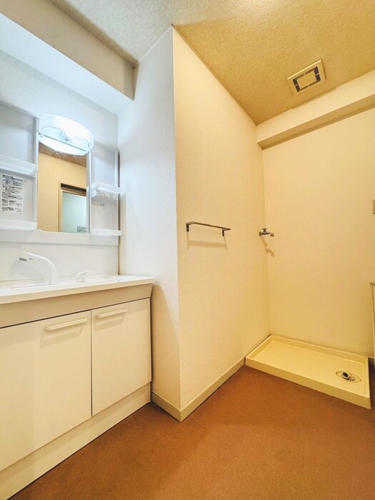 物件内観写真19　(洗濯機置場)