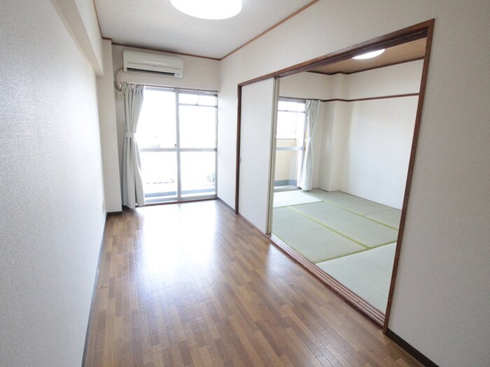 物件内観写真9　(居室)