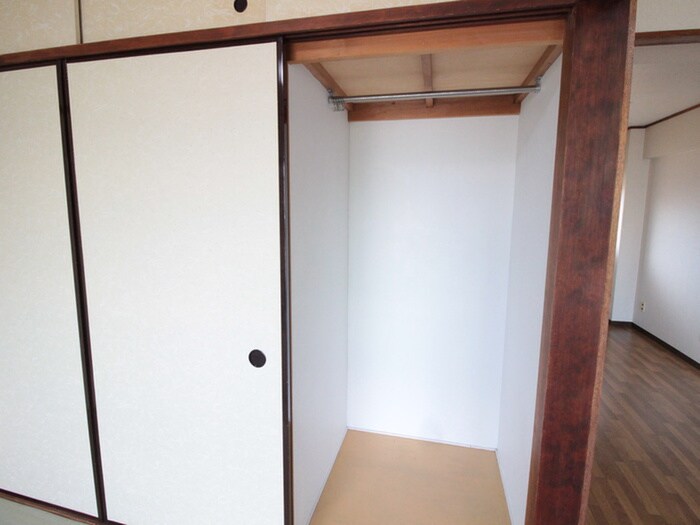 物件内観写真11　(収納)