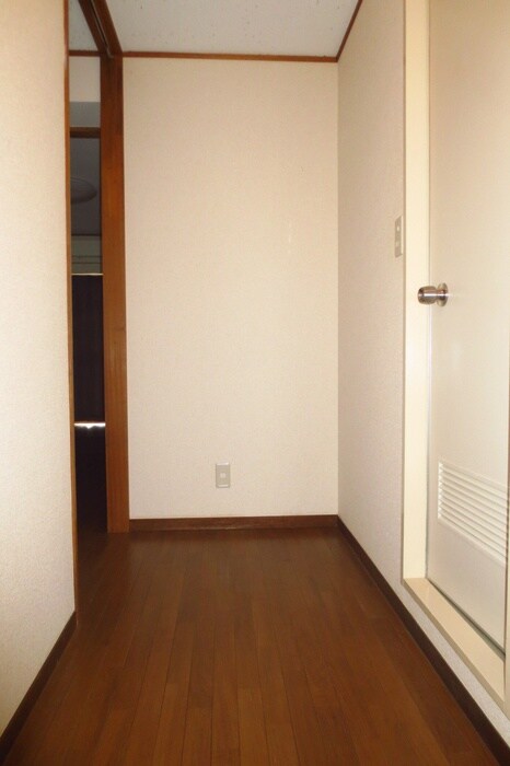 物件内観写真18　(廊下)