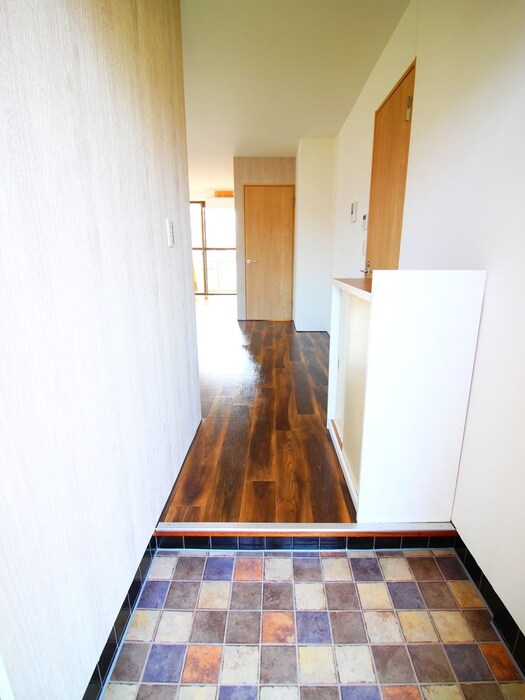 物件内観写真21　(玄関)