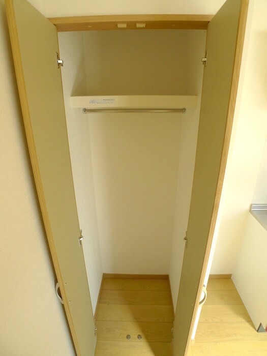 物件内観写真11　(収納)