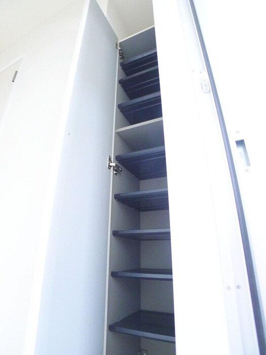 物件内観写真18　(靴箱)